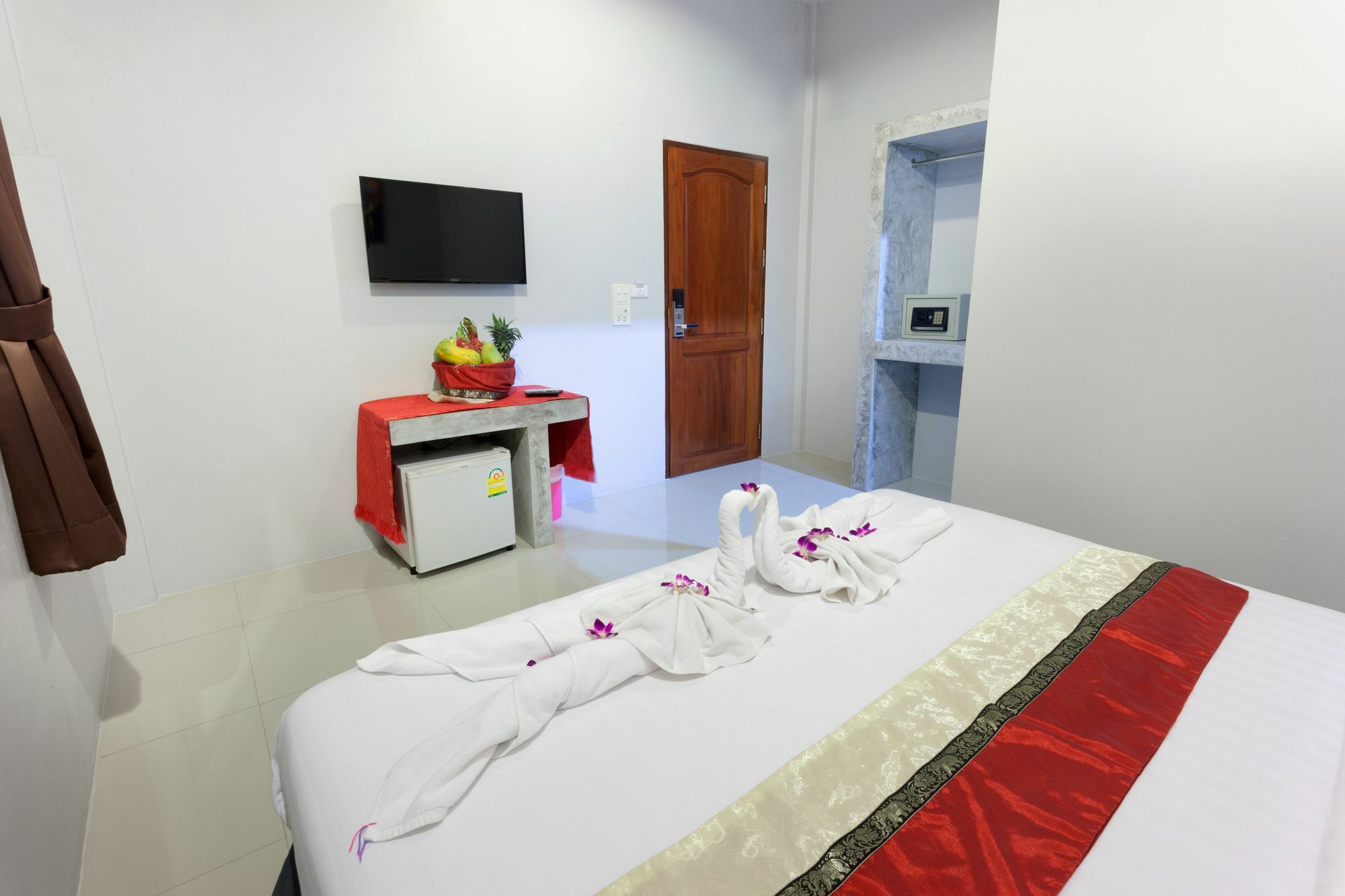 Freedom Hotel Patong Ngoại thất bức ảnh