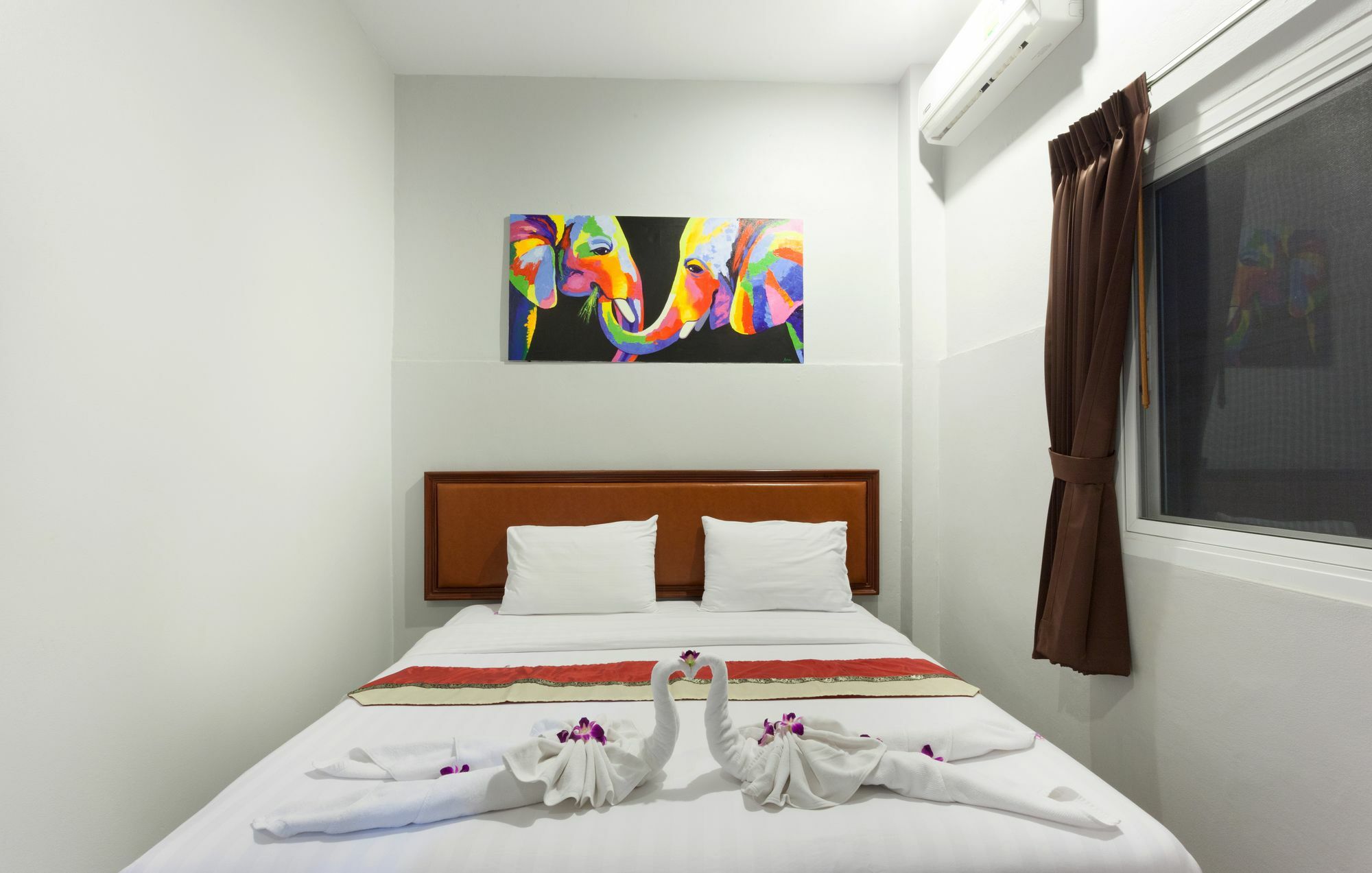 Freedom Hotel Patong Ngoại thất bức ảnh